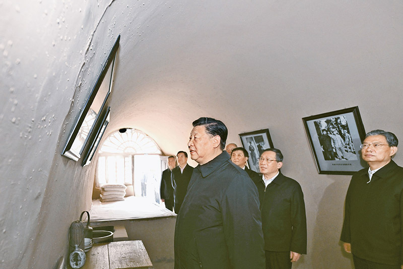 為實(shí)現二十大目標任務(wù)而團結奮斗03.jpg